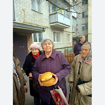 Допомога хлібом