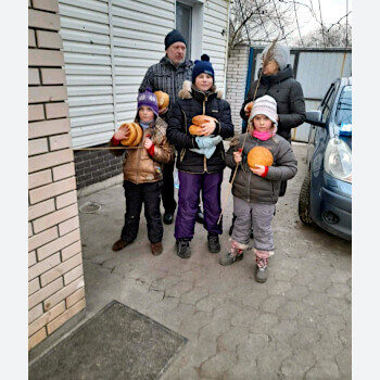 Допомога хлібом